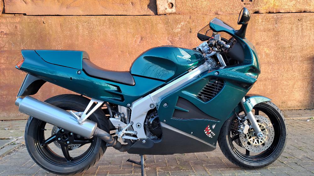 Motorrad verkaufen Honda VFR 750 F - RC 36 II Ankauf